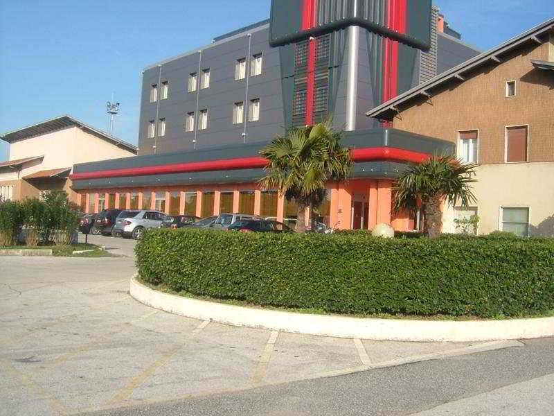 Hotel Mediterraneo Livorno Exterior photo